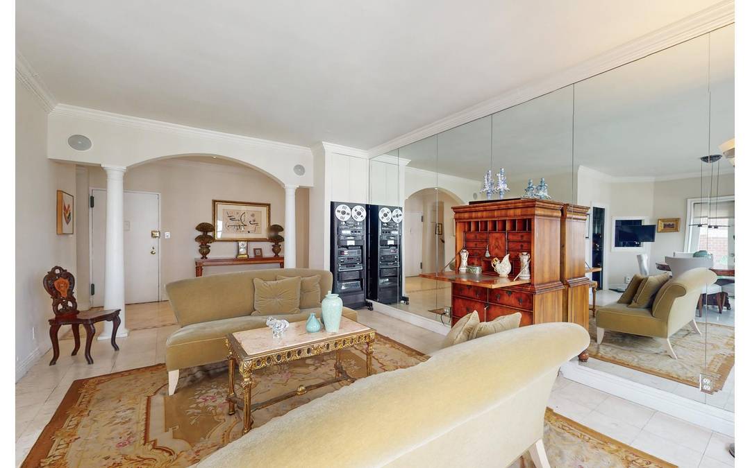Price reduced on beautiful seamless combination apartment at reputable 360 East 72nd Street !