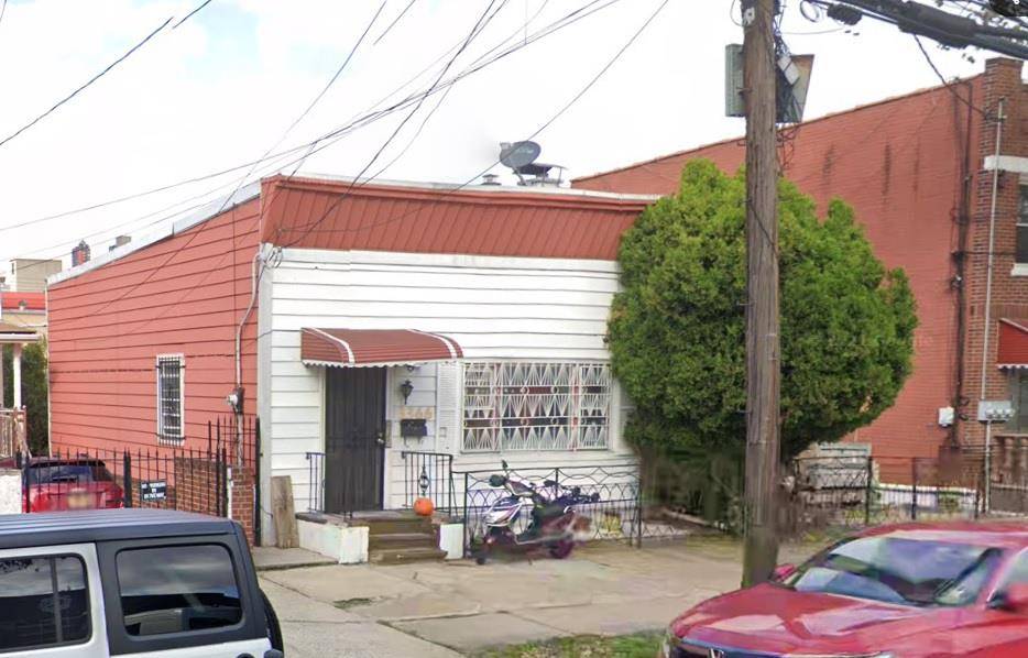 Beautiful Single Family Home Great Investment Opportunity !