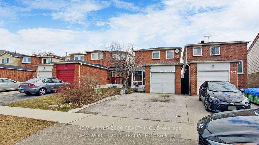 Detached Home in the Heart of Mississauga.