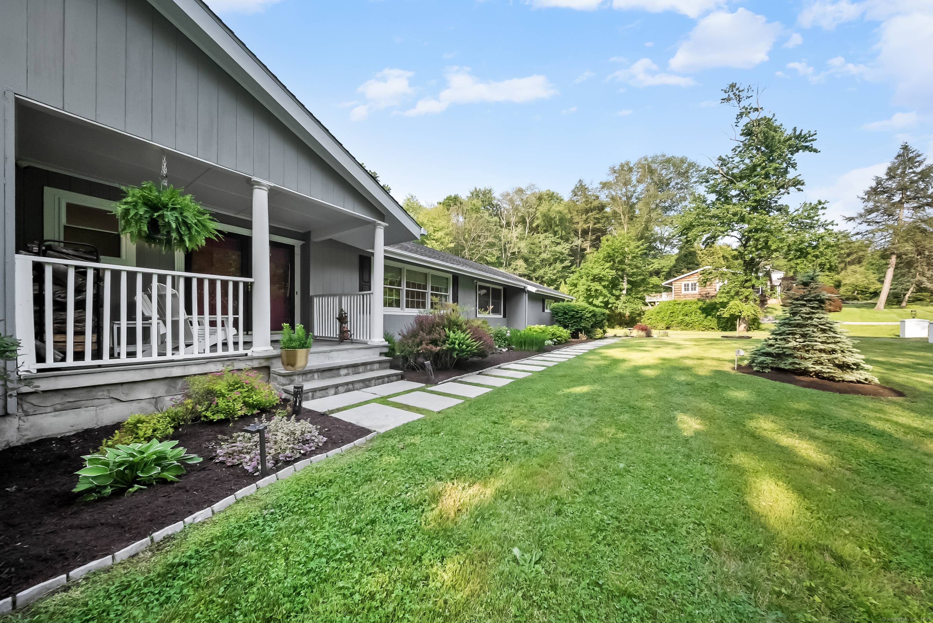 Charming North Stamford Ranch at the Edge of Greenwich.