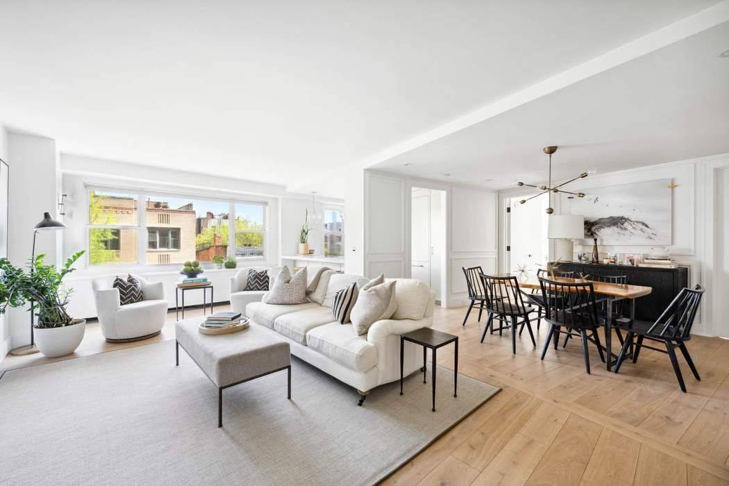 At the crossroads of SoHo, the West Village, and Hudson Square, this high floor residence pairs iconic skyline views with a no expense spared, design driven renovation rarely found in ...