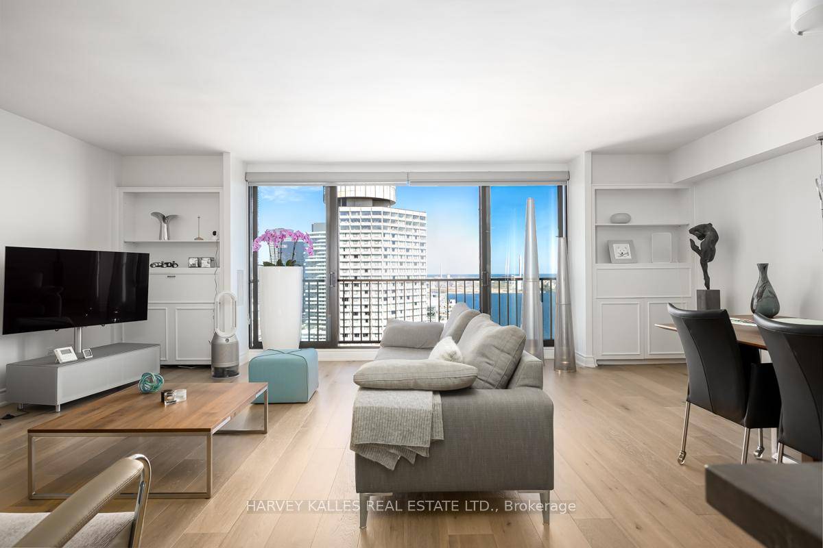 Experience luxury waterfront living in this stunning 3 bedroom residence at the iconic 33 Harbour Square, one of Toronto's most sought after condominium addresses on Queens Quay.