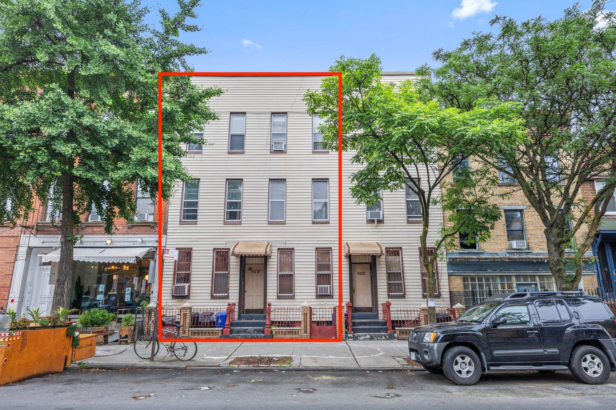 Unique 6 Family in Prime Williamsburg !