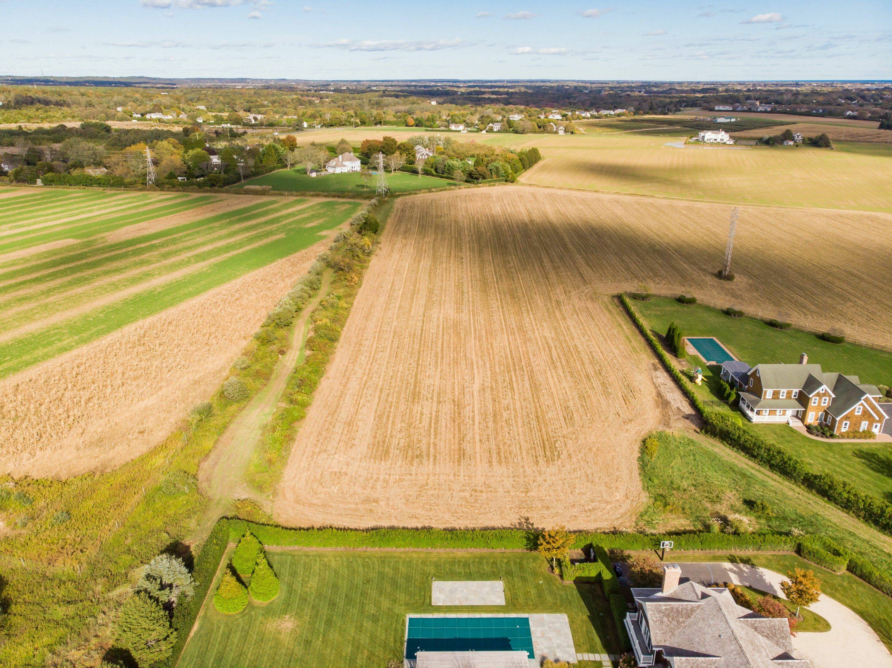 Southampton north buildable lot abutting agricultural reserve.