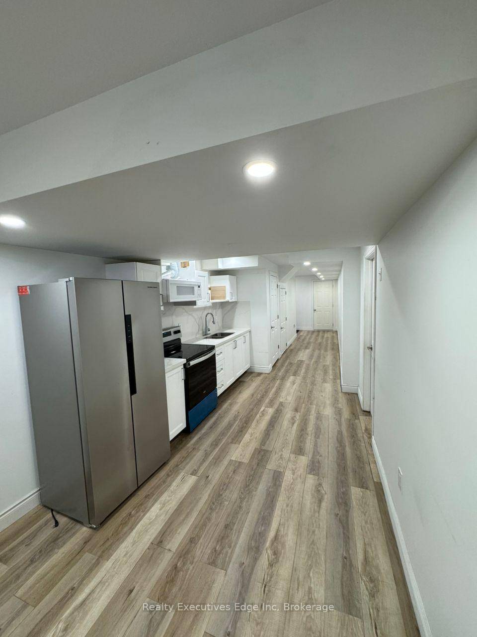 This beautiful, legal basement apartment is only 2 years old and offers a spacious living environment.