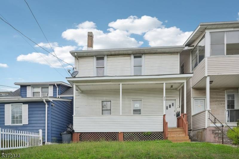 N 8Th St Prospect Park Boro New Jersey Two-Story