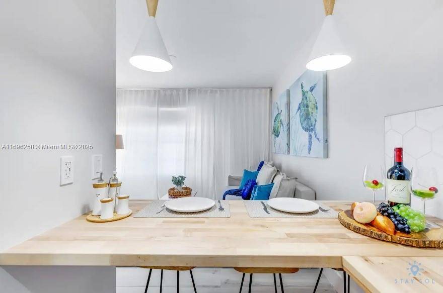 Airbnb friendly unit just a block from the beach.
