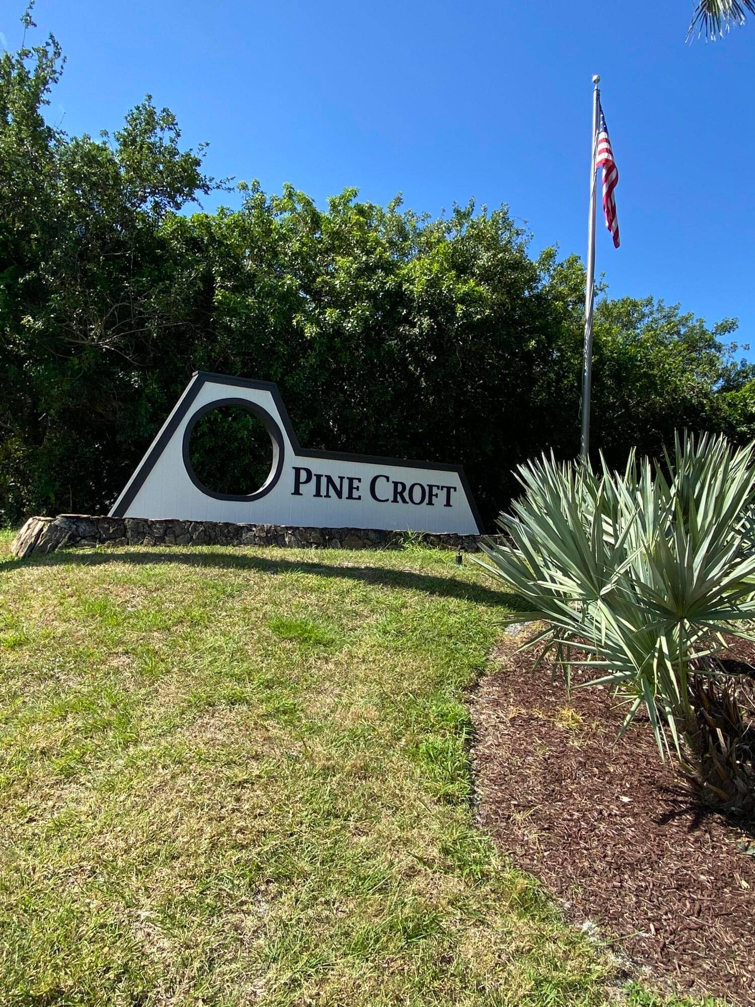 New to market. Highly desirable Pinecroft Condo community.