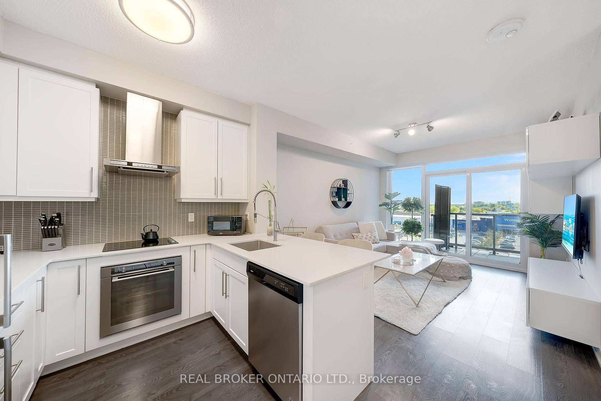 Step into this stylish 1 bedroom den, 2 bath suite at the award winning Paradigm Condominiums.