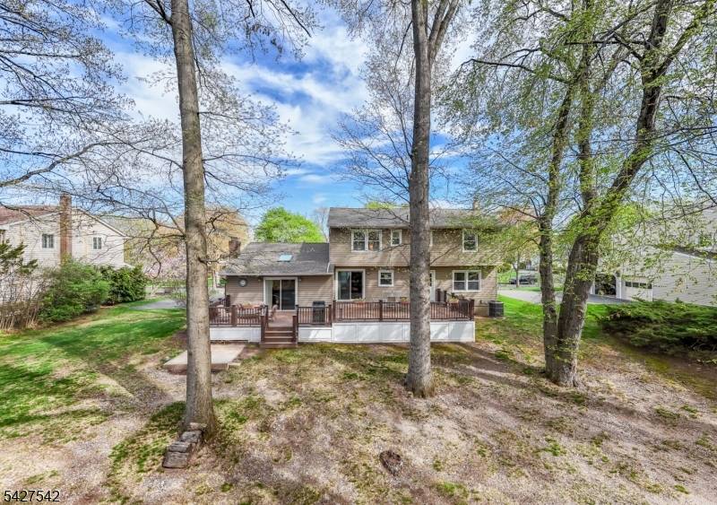 4 BED 2. 1 BATH COLONIAL IN PERFECT LOCATION FOR COMMUTING, SHOPPING, SCHOOLS MORE !