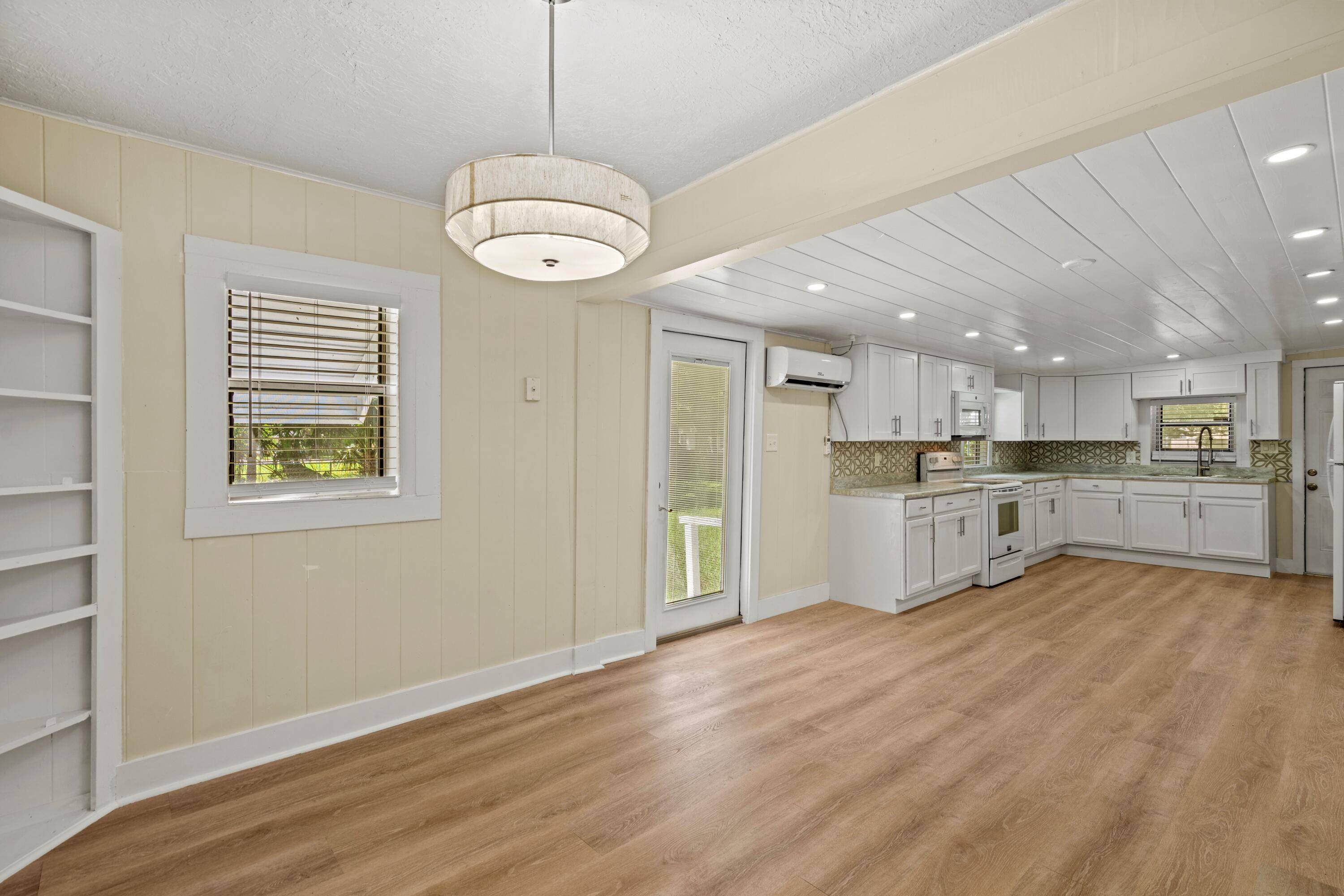 Newly renovated 3 bed, 1.