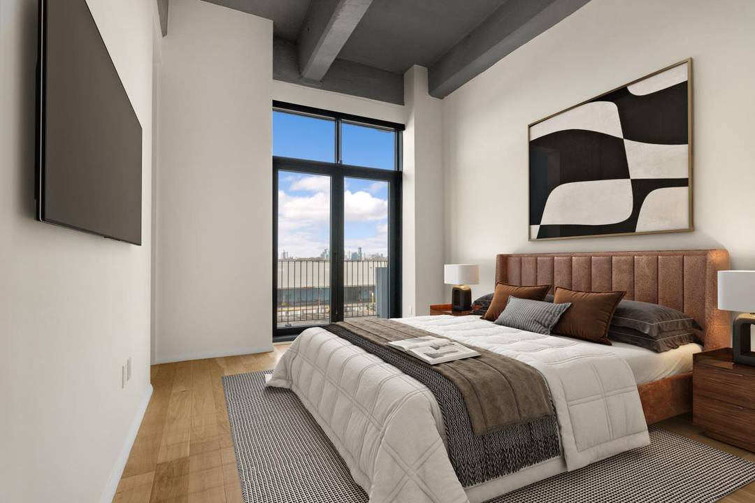 ONE BEDROOM LOFT WITH HOME OFFICE, TERRACE, TWO FULL BATHSSHOWING ON TUESDAYS AND THURSDAYS BY APPOINTMENT ONLY1400 SF Open Western Views, Sunsets, City, Harbor and Statue of Liberty !