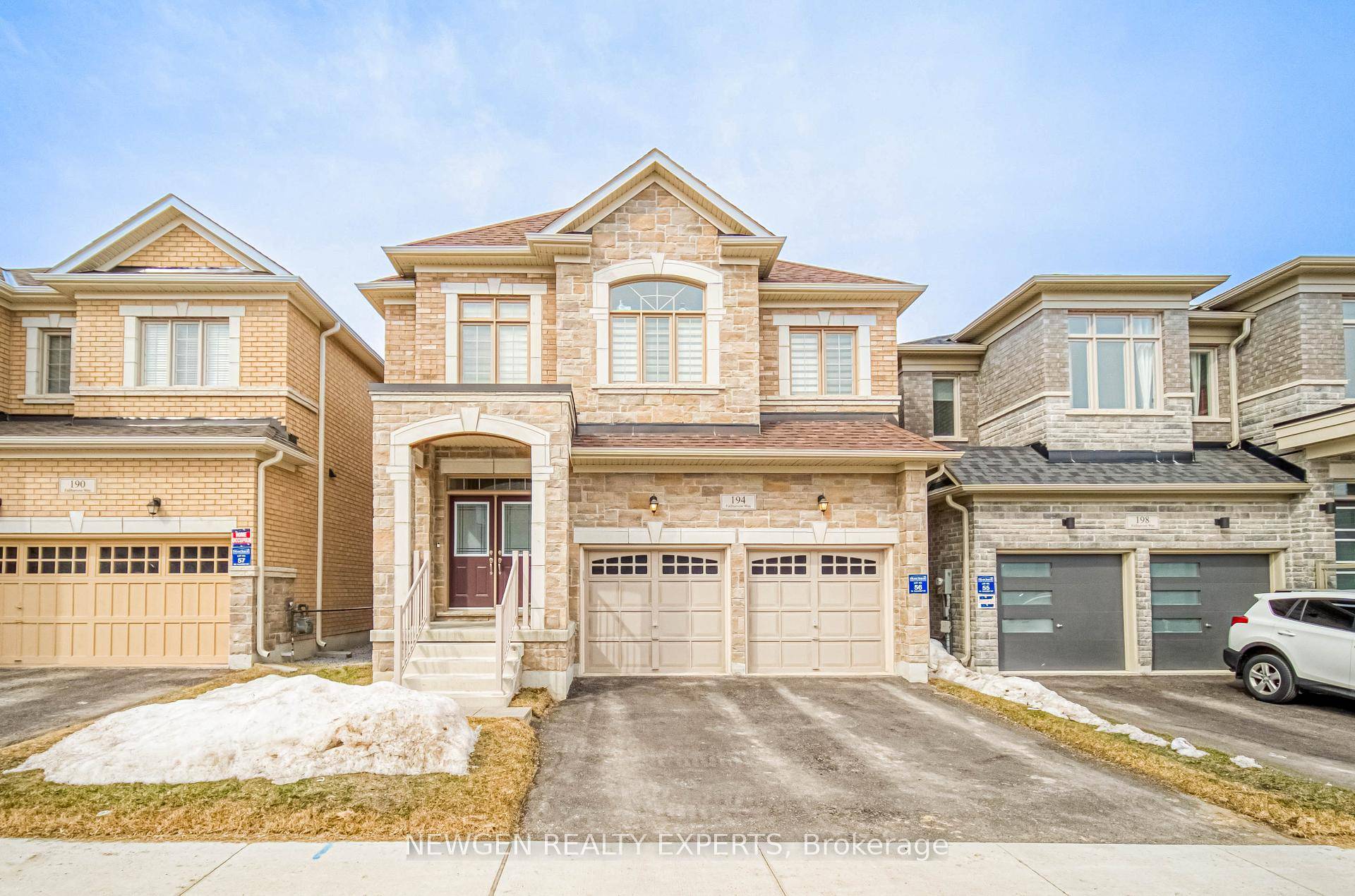 This stunning detached home in the desirable Cityside Stouffville community offers approximately 3, 000 sq.