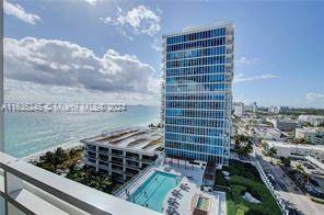 Great residence SW amp ; E Corner Views with Ocean amp ; City Views with great sunset amp ; Bay views.
