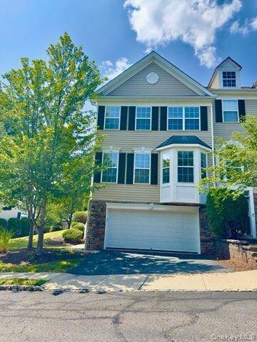 Charming 3 Bedroom, 2 Bathroom Rental in Central Monroe, NY Welcome to this beautifully updated home in the heart of Monroe, NY.