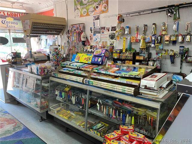 SEASIDE PARK ! Just steps to sandy beach and summer fun !