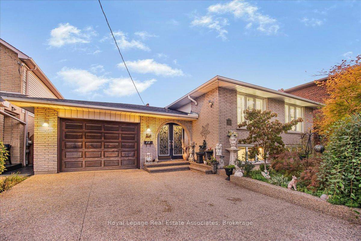 Welcome to 51 Picton St W, Hamilton !