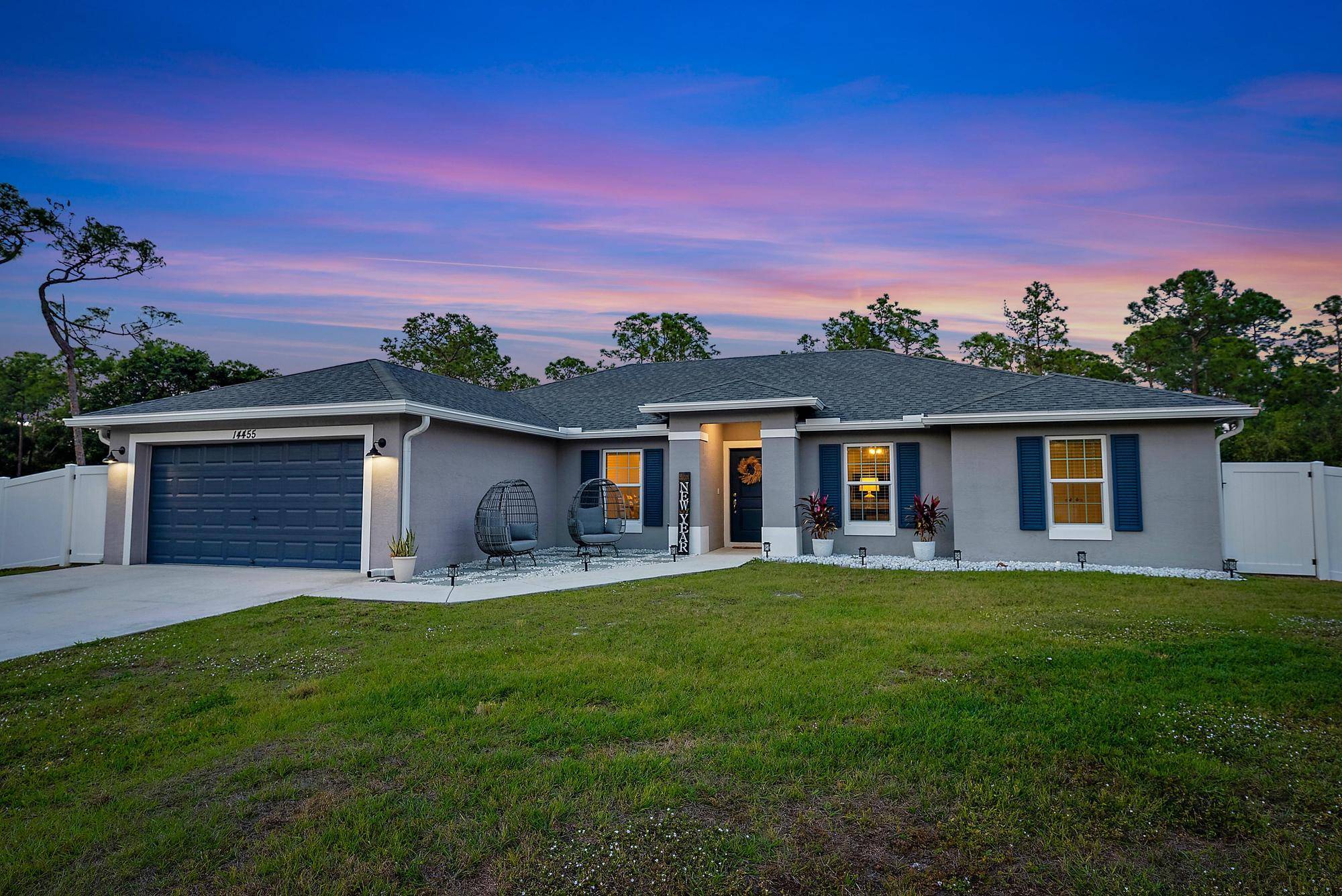 Enjoy country living in Palm Beach County !