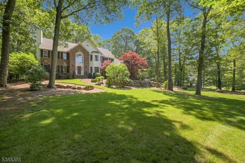 Welcome to this 4 bedroom colonial home n this preferred Chester neighborhood.