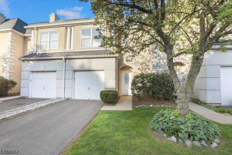 Must see townhome in the Brittany Chase development !