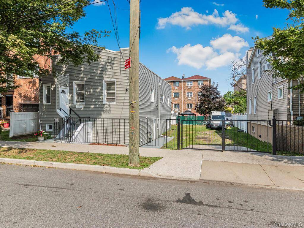 Welcome to 264 Emerson Avenue, Bronx, NY 10465 !