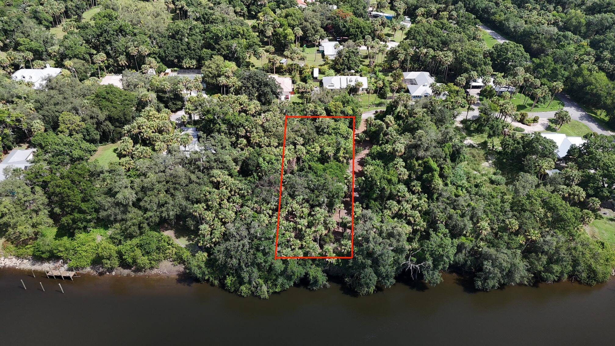 Build your waterfront home in the secluded River Oaks neighborhood of Indiantown.