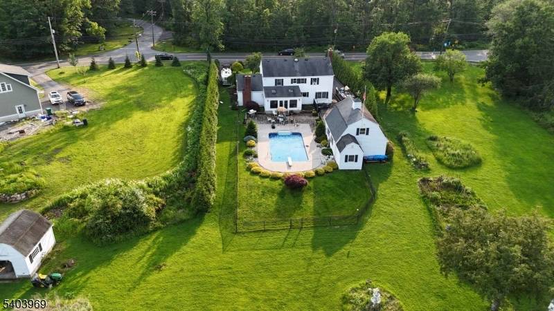 One of a Kind Opportunity in Boonton Township, Morris County, NJ Property of this type is rarely available, this exceptional property offers three buildable lots, including a beautifully maintained residence ...