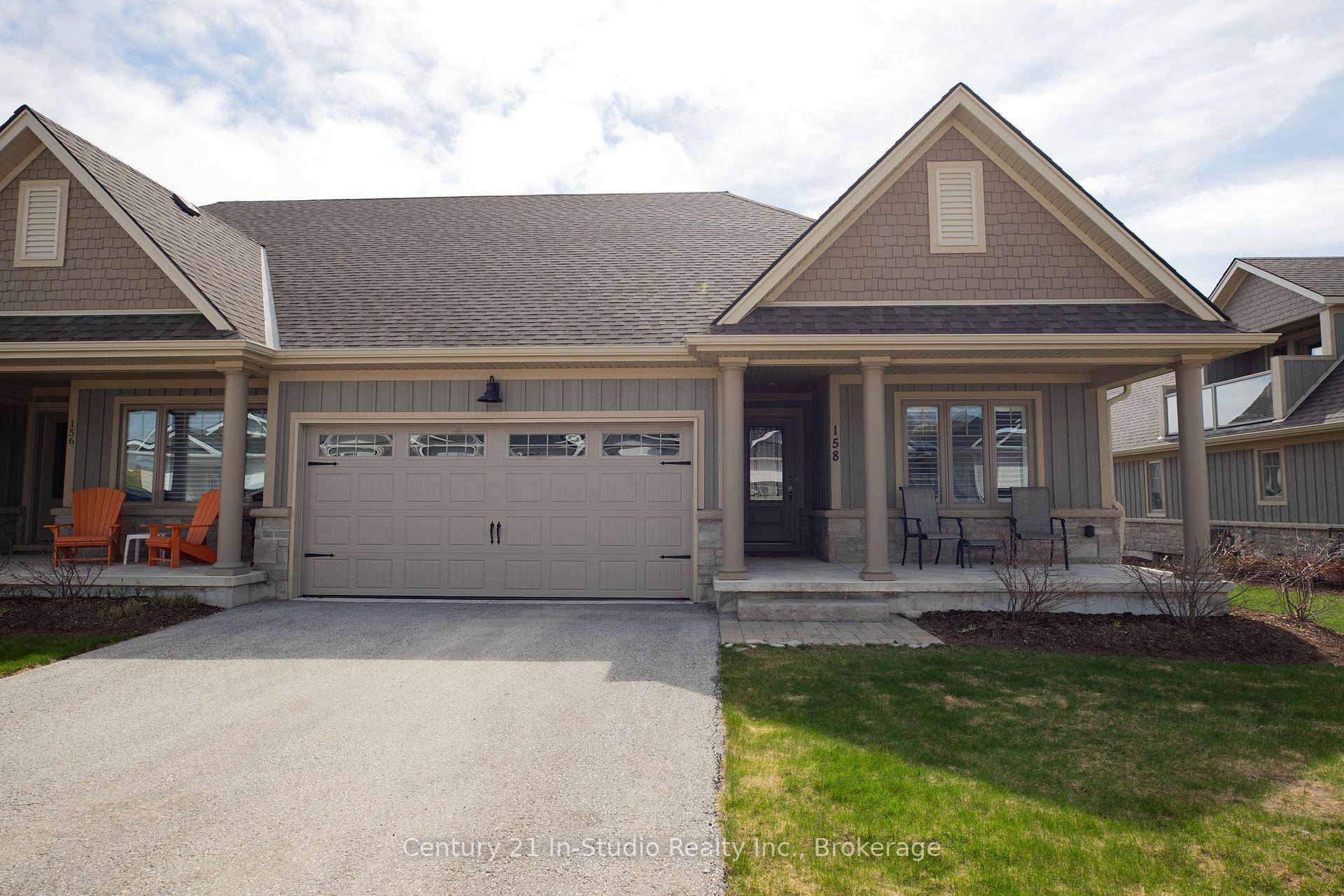 Located In The Prestigious Cobble Beach Golf Community, This Fabulous 1226 SqFt Berner Built Bungalow Aruba End Unit Townhouse Has Everything You Have Been Looking For.