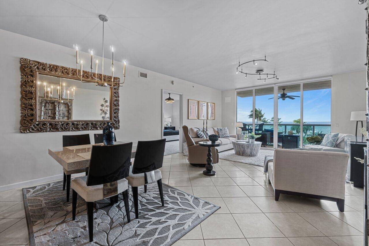 Panoramic 3rd floor Intracoastal views !