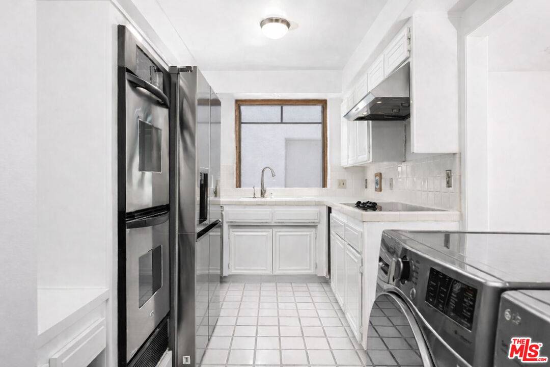 1807   Camden Ave 2BR Beverlywood La