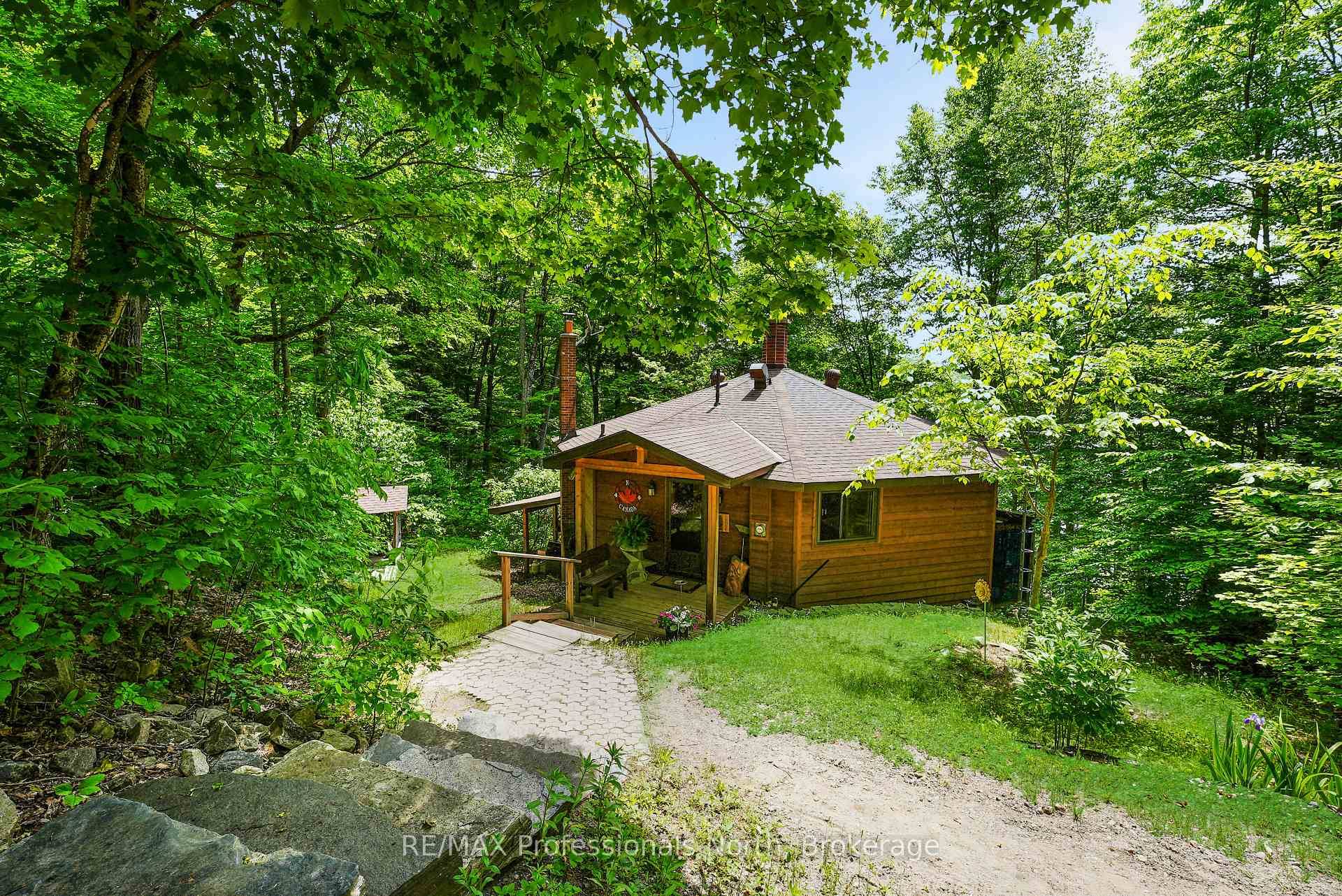 Year Round Retreat on Pristine Wenona Lake Architecturally Unique 5 Bedroom Home.