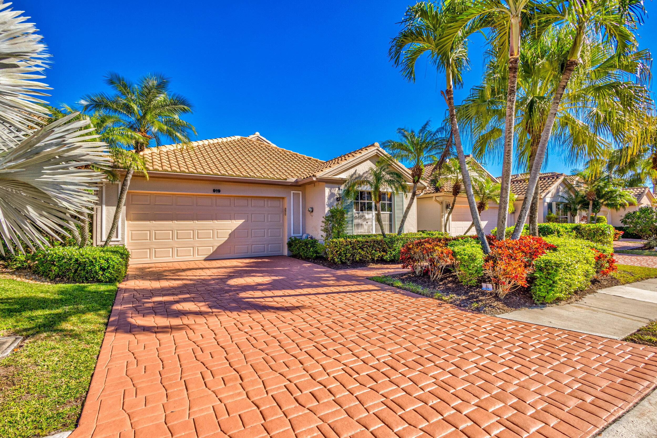 Desired Lakeview Locationi in PGA !