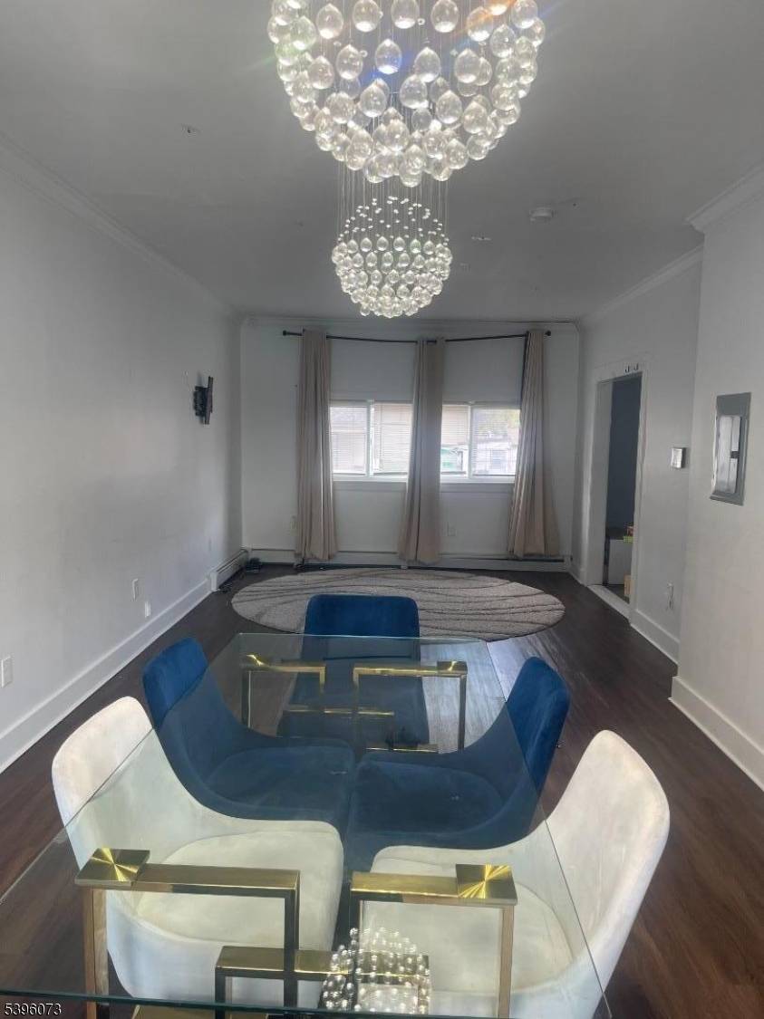 Fully Detached 4 Bedroom, 1.