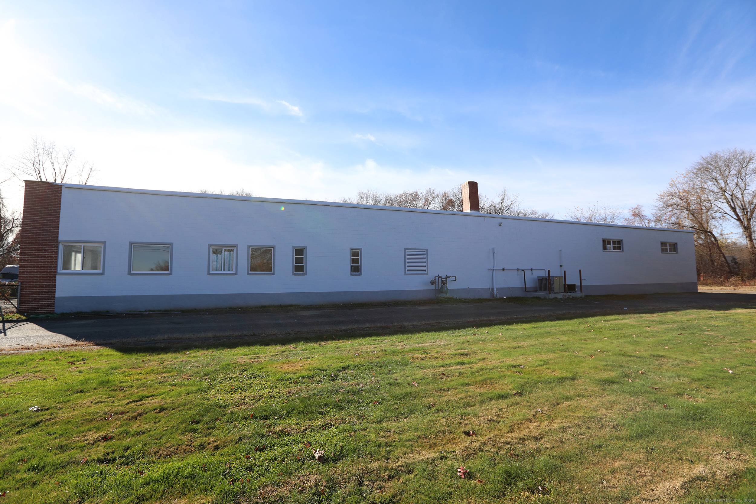 Prime commercial opportunity on Palisado Ave in Windsor, CT !