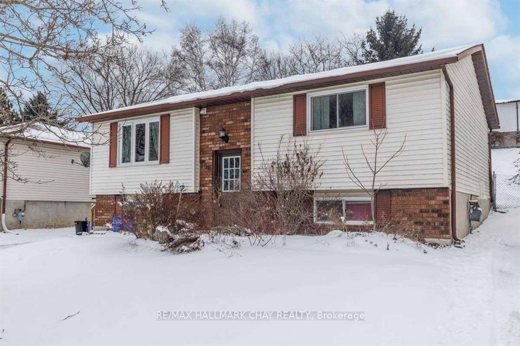 DUPLEX DETACHED RAISED BUNGALOW with 2 LEGAL SUITES Attention All Investors Looking to add to your existing real estate portfolio ?