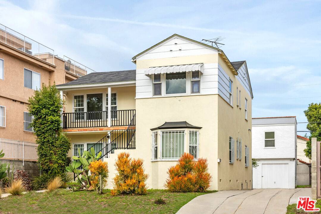 8521 Saturn St 5BR Beverlywood La