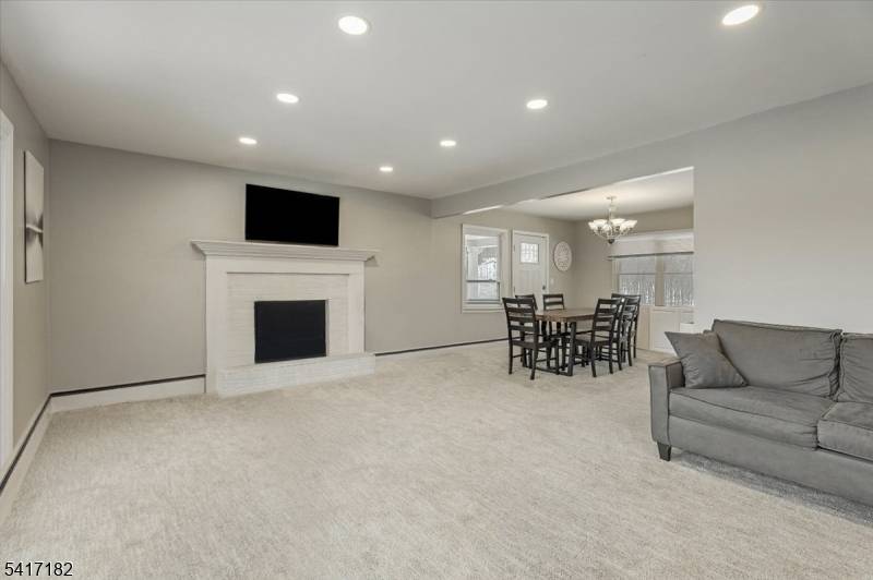 Spacious and versatile, this 4 bedroom home offers the kind of indoor and outdoor flexibility that's hard to find.