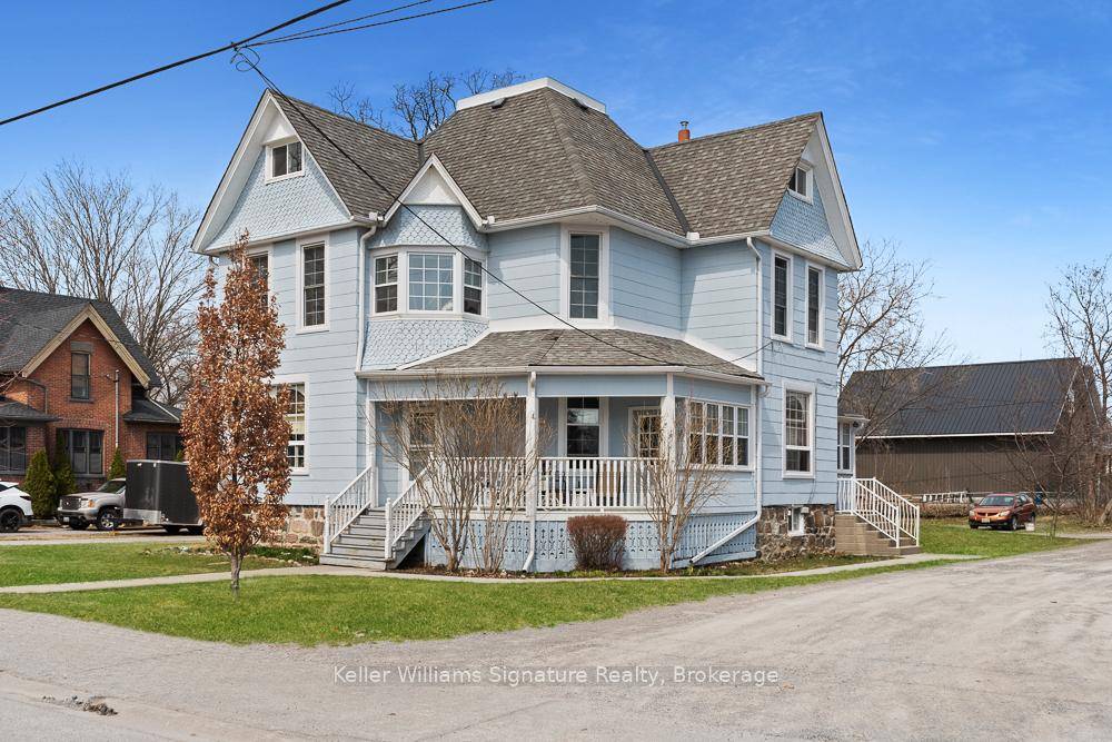 Rare 5 Plex in the heart of Fenelon Falls !