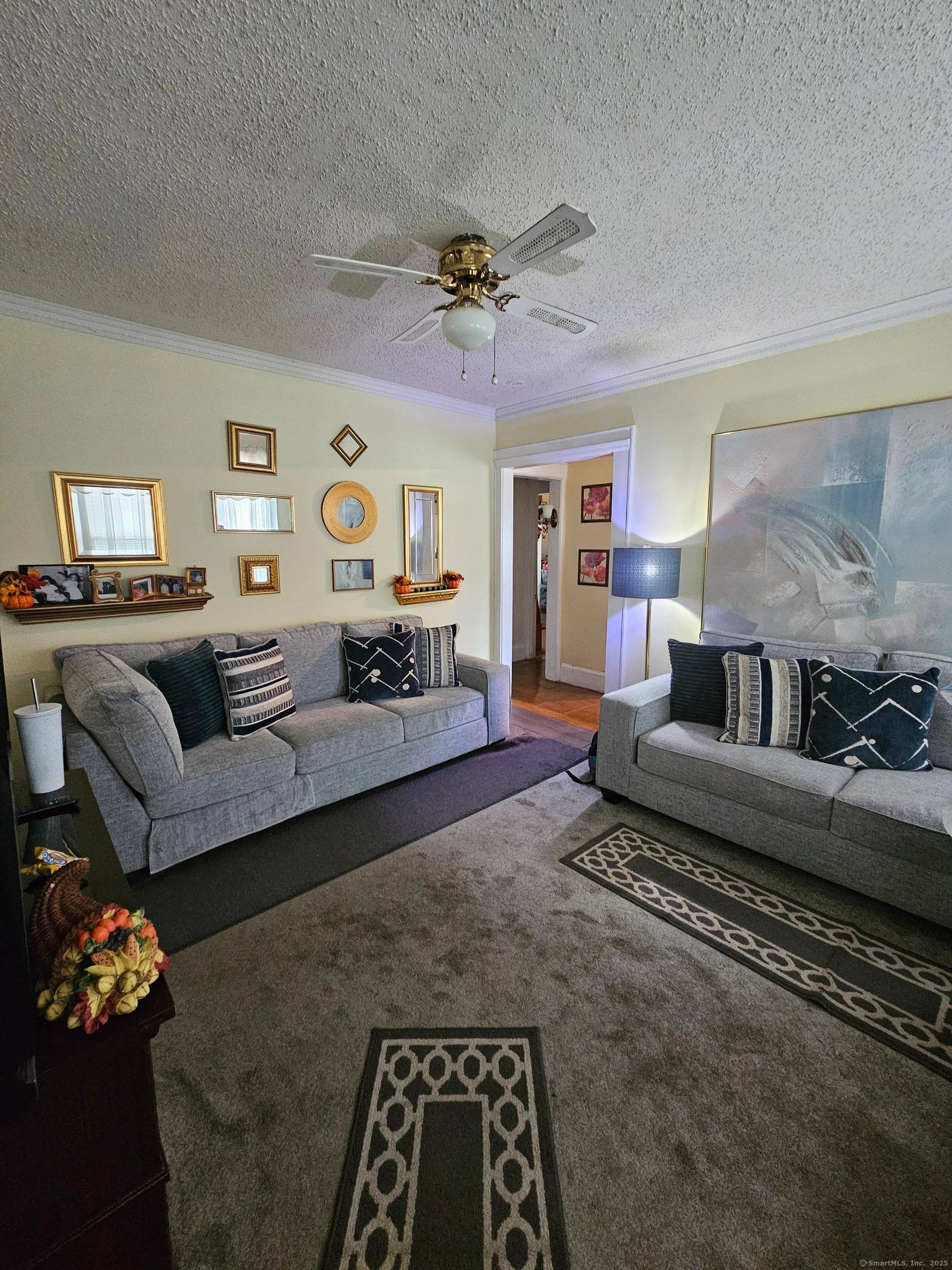 Welcome to 566 570 Beechwood Avenue !