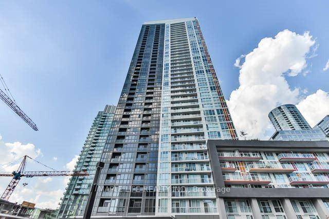 Toronto Water Front, Bright And Luxurious 1 Bedroom amp ; 1 Washroom Suite, Floor To Ceiling Windows amp ; Stunning Unobstructed City View, Steps To Park, Ttc, Tim Hortons amp ...