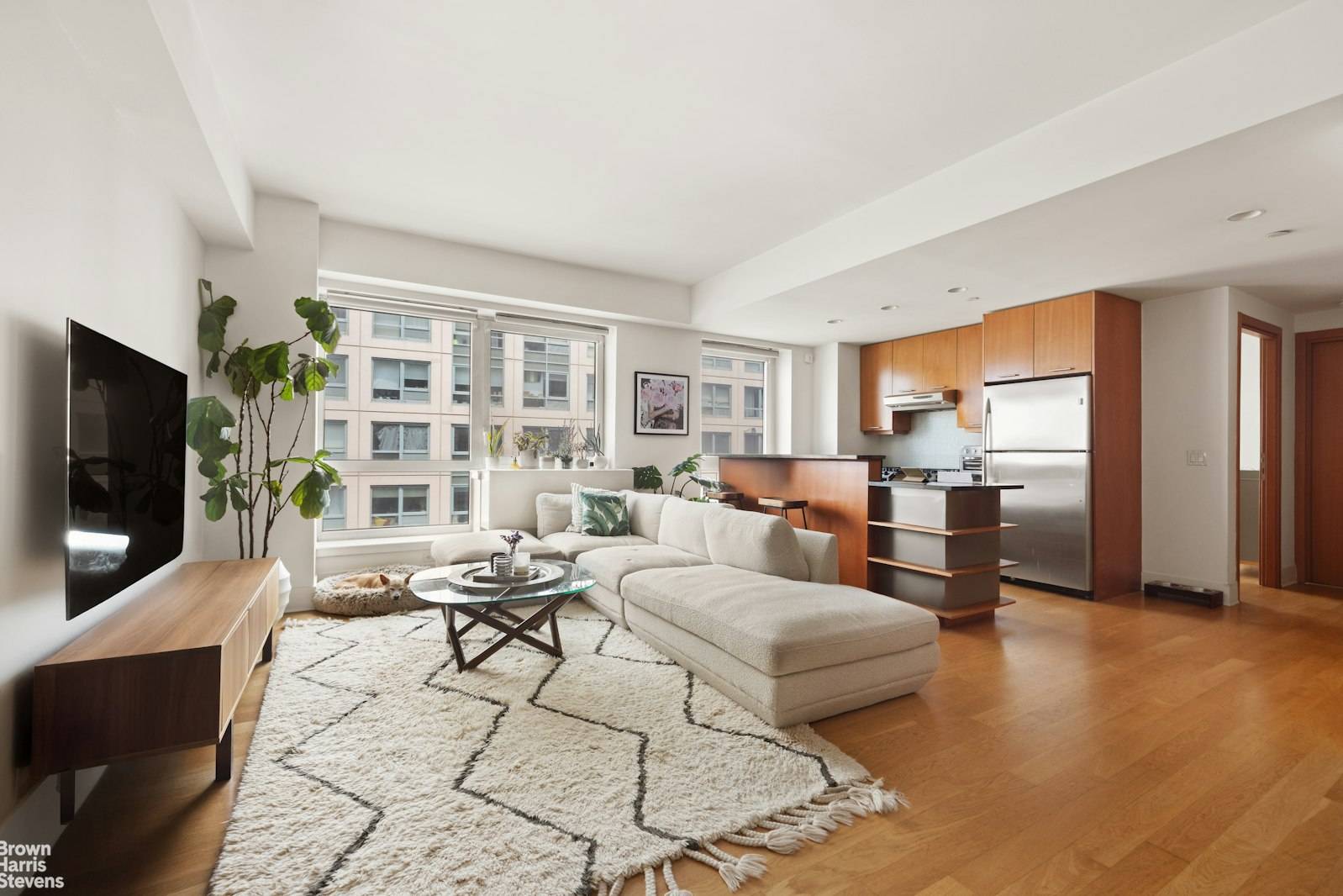 Brand New To Market ! This beautiful 1, 100 sq.