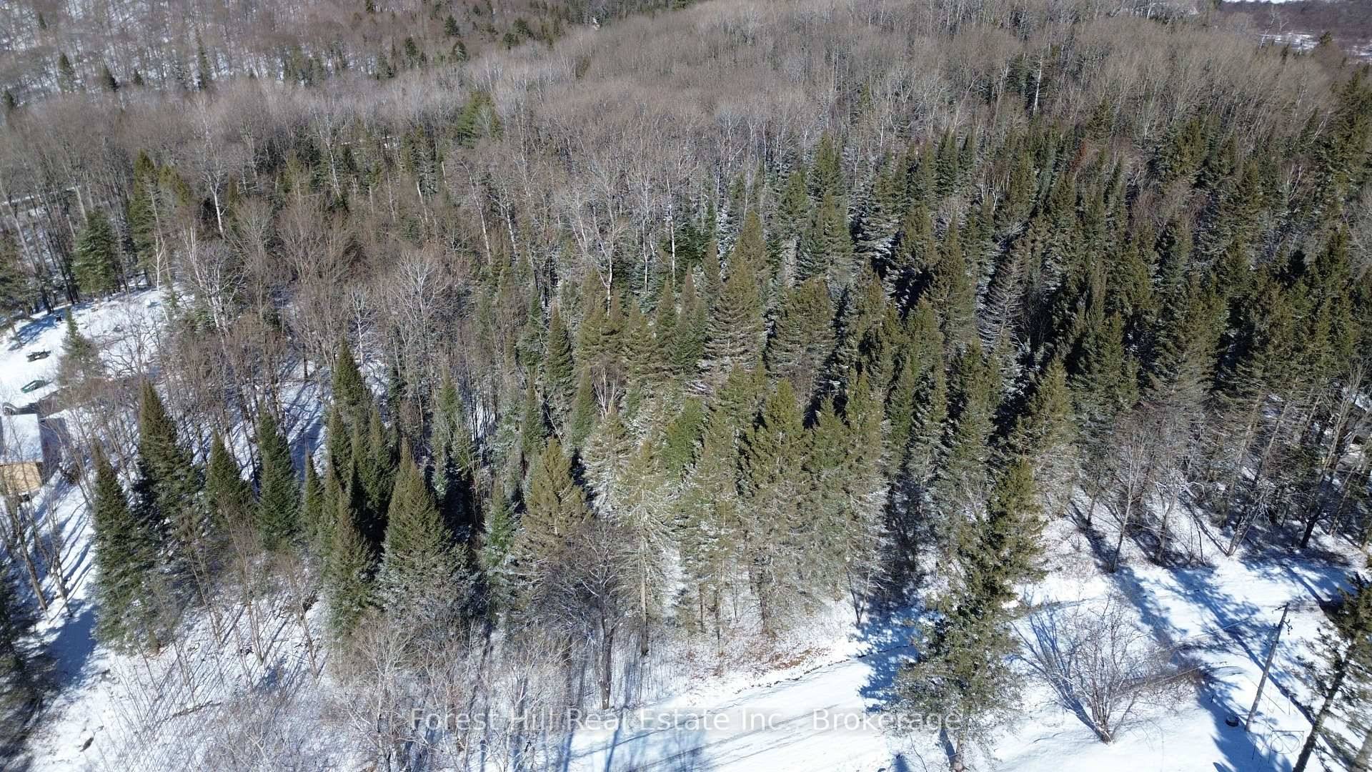 Perfect building lot in the beautiful unorganized community of Commanda.