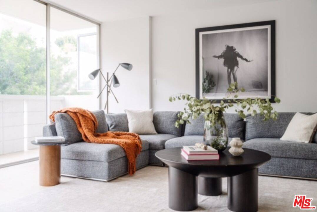 8787 Shoreham Dr 1BR Sunset Strip La