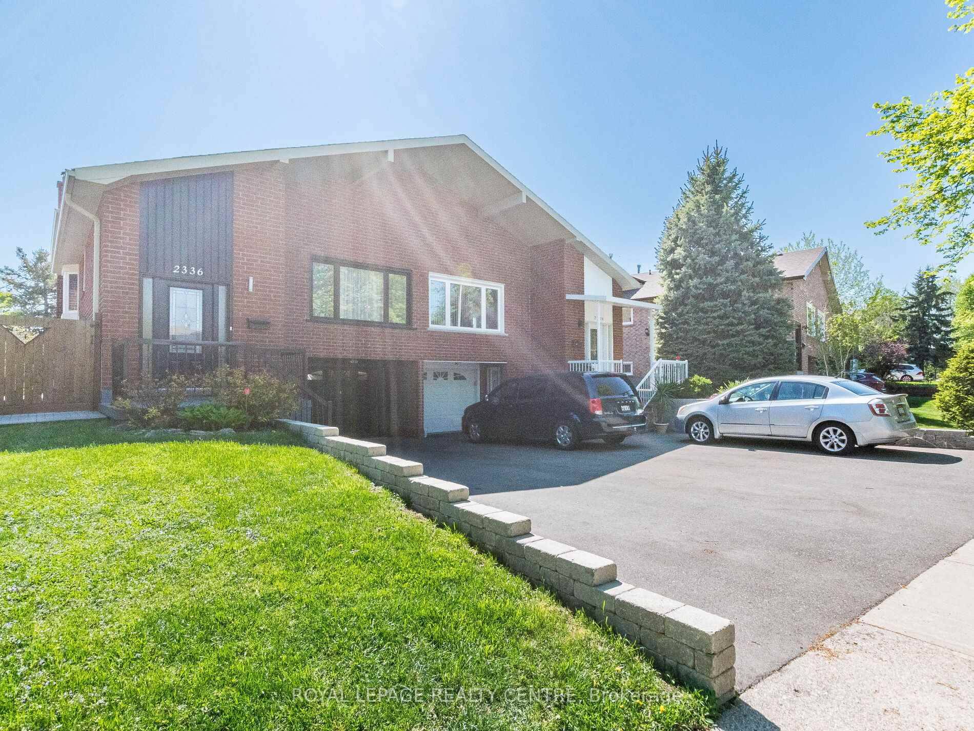 One Of The Largest Semi In Desirable Cooksville Neighborhood.