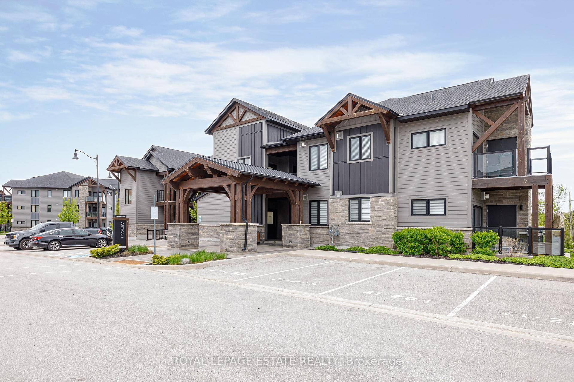 Welcome To Mountain House, Nestled In The Heart Of Blue Mountain Where Luxury Meets Nature.