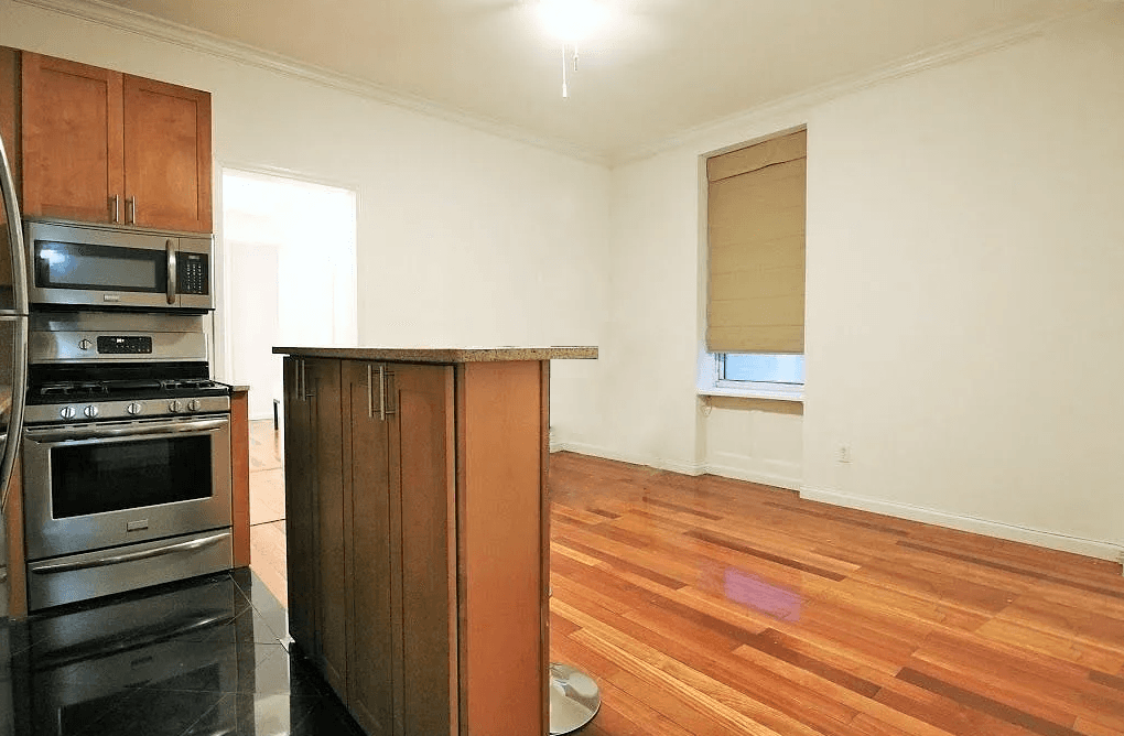 Delightful 1 Bedroom 1 Bathroom Midtown Condo Steps Away from Central Park.