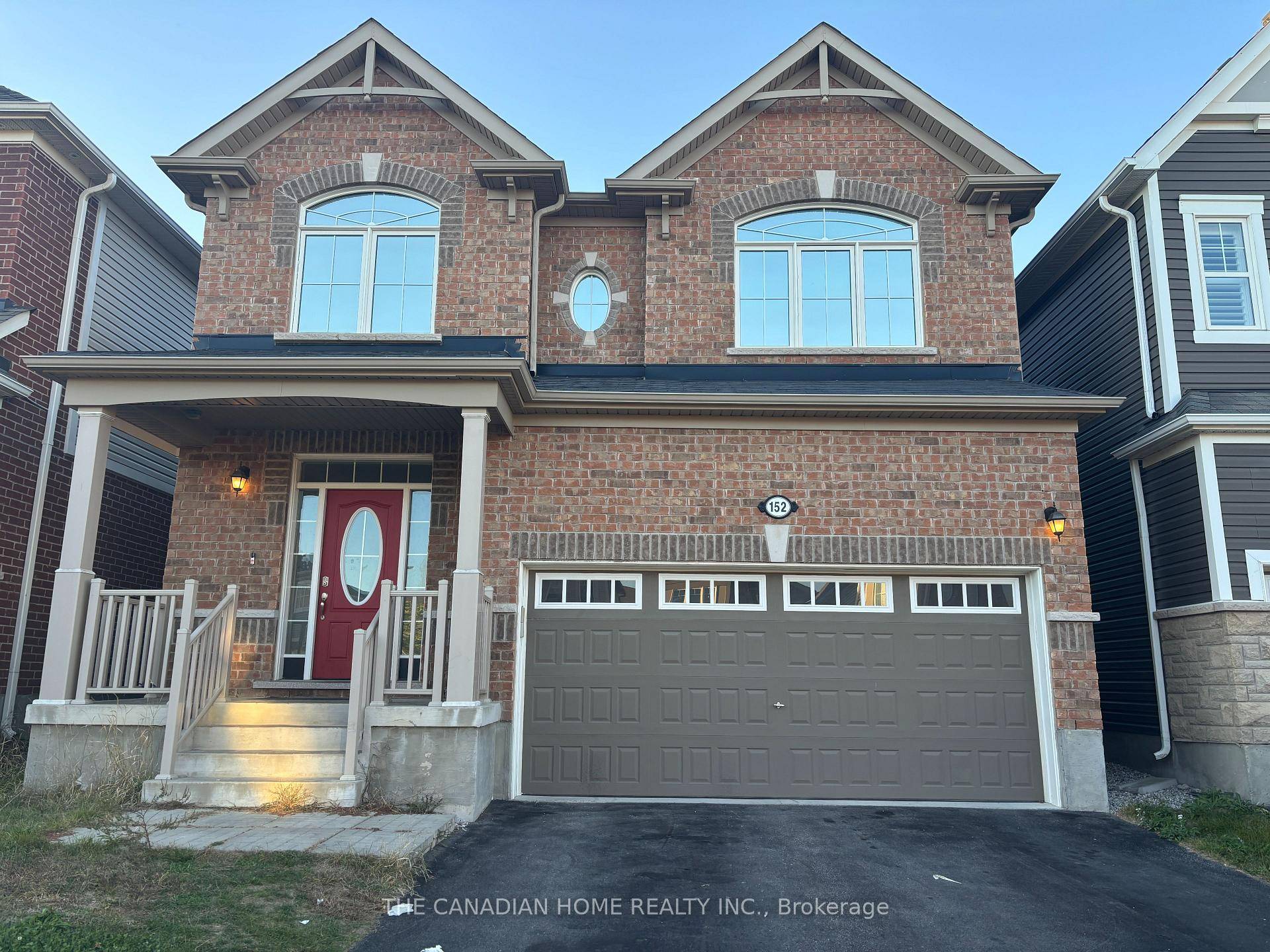 Beautiful 2, 600 sq. ft. executive 4 bed, 3.