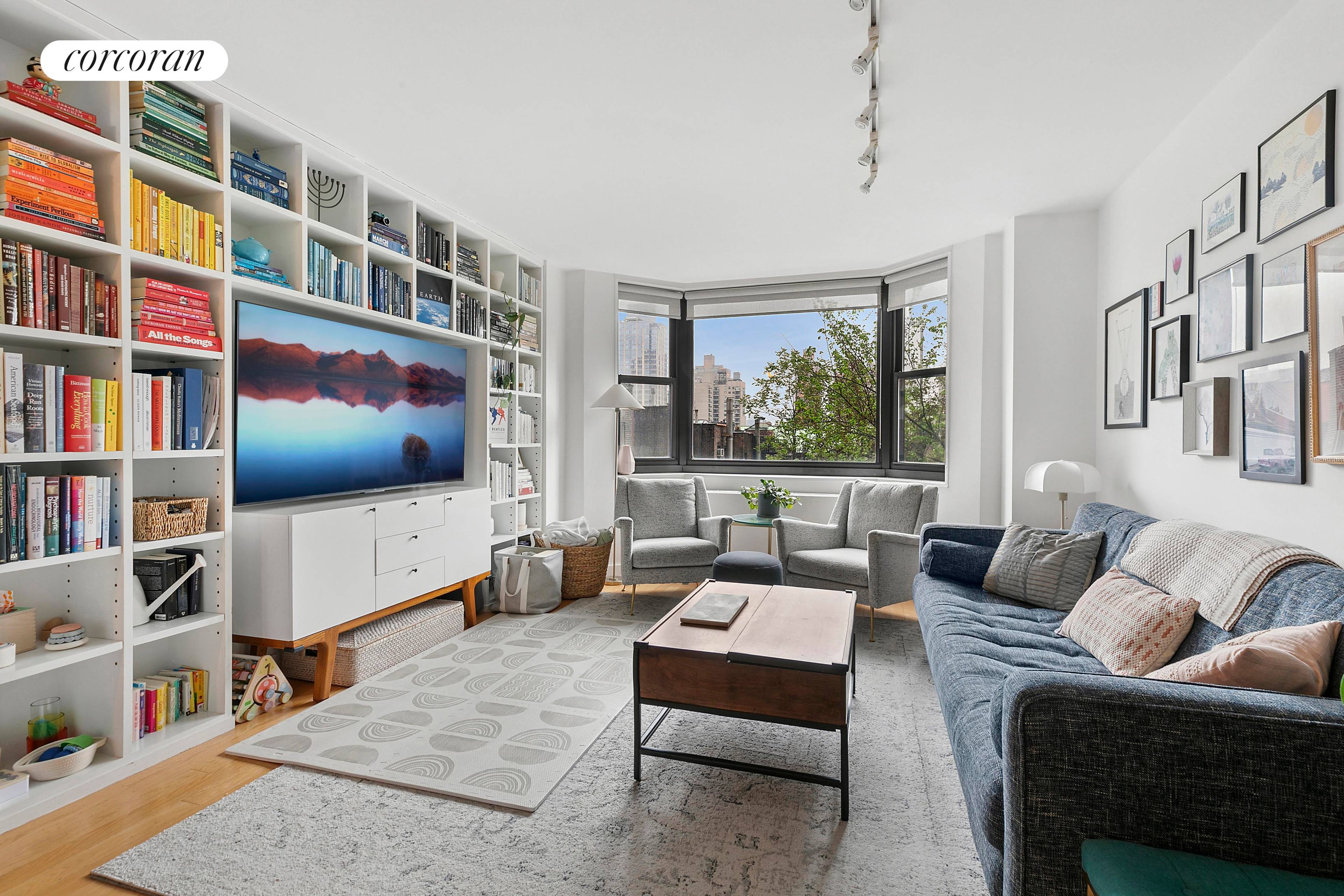 A bright, serene 2 bedroom 2 bathroom apartment with an in unit washer dryer in a full service doorman building in a prime location on the Upper East Side !