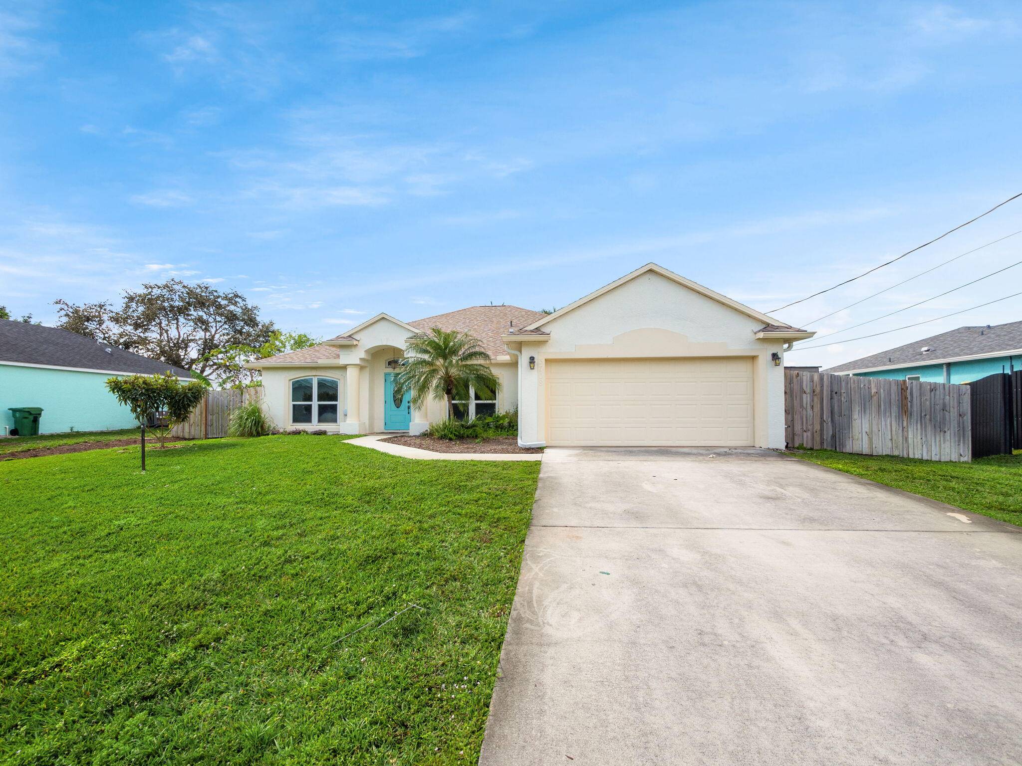 Step into this exquisite 4 bedroom, 2 bathroom den pool home, where modern elegance seamlessly blends with comfort !