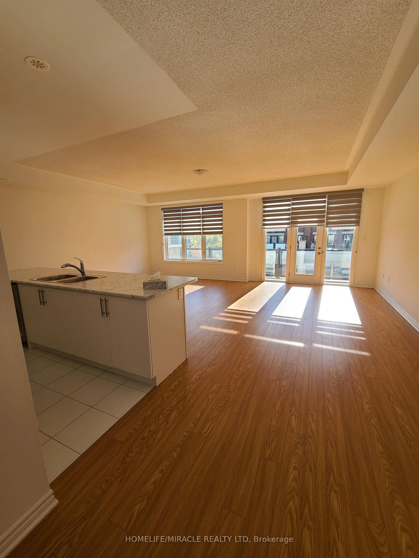 Welcome to a very beautiful, just one year old New Townhouse 3 Bedroom Unit, Located in a very desirable location, very close to all the amenities.